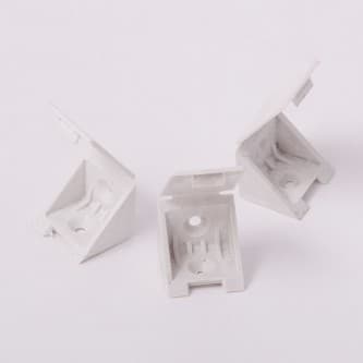 Уголок пластиковый белый №1