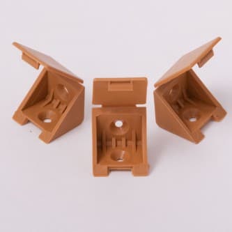 Уголок пластиковый бук №11