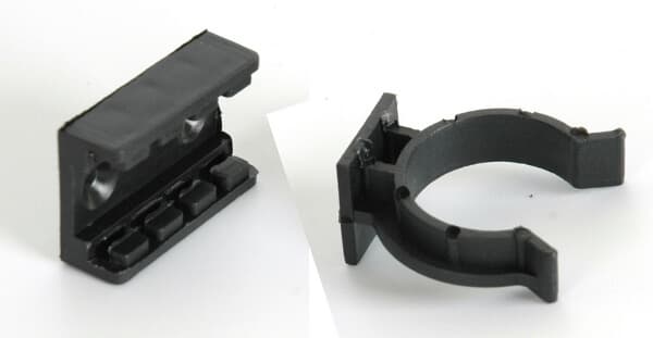 клипса для цоколя ДСП черная